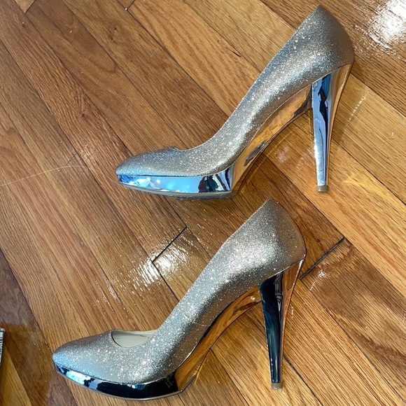 Mark Fisher Gold Sparkle Glitter Pump date wedding party birthday - Picture 3 of 6